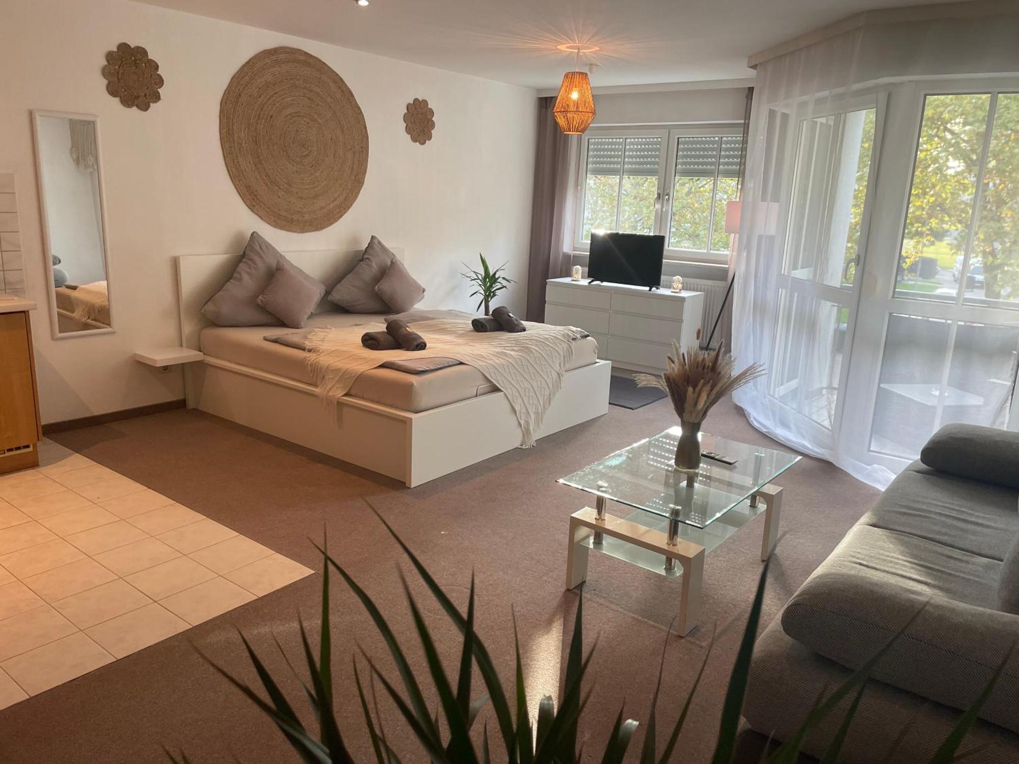 Kingsize Bett Boho Apartment Mit Tiefgarage Naehe Salzburg Freilassing Luaran gambar