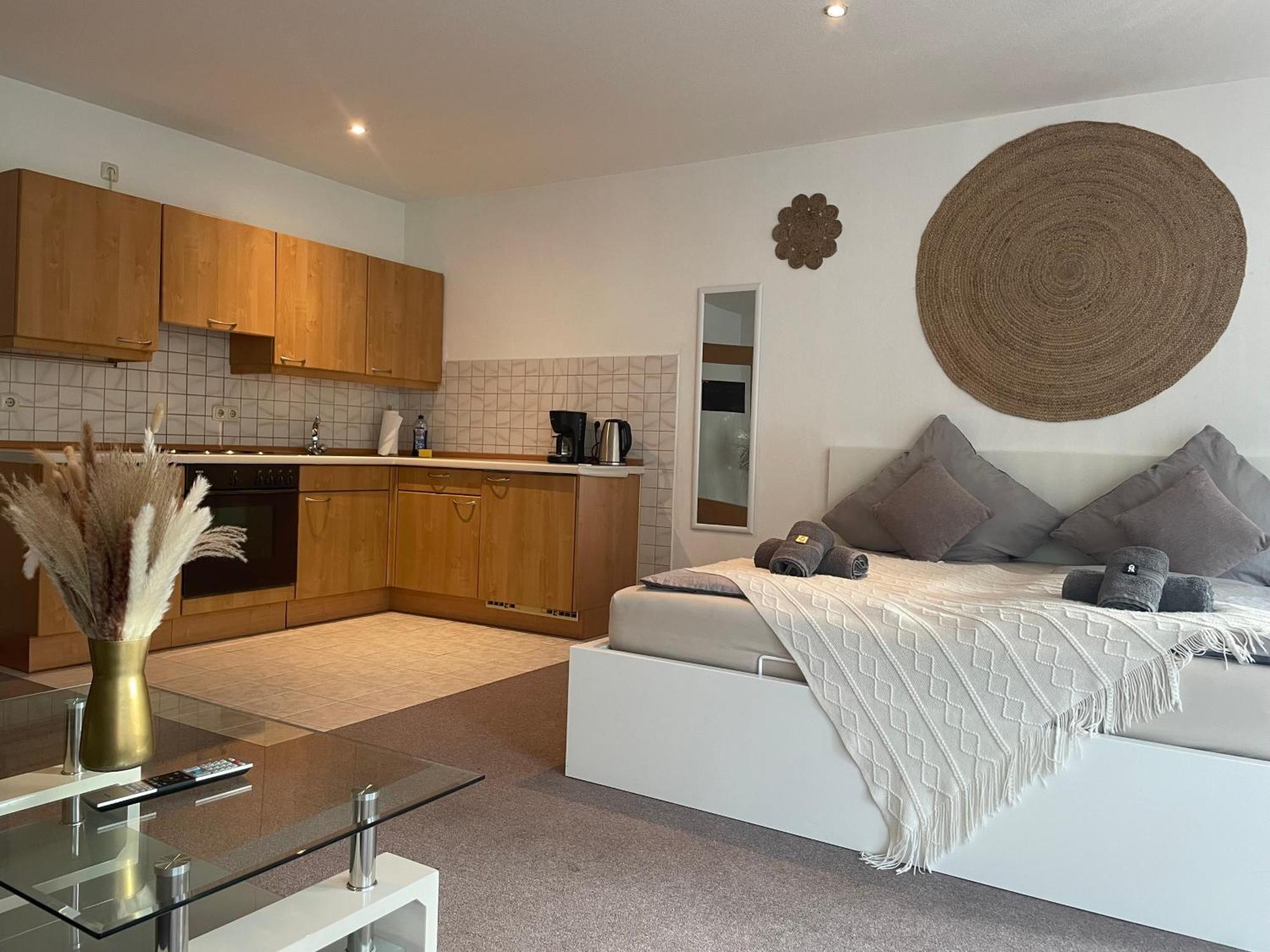 Kingsize Bett Boho Apartment Mit Tiefgarage Naehe Salzburg Freilassing Luaran gambar